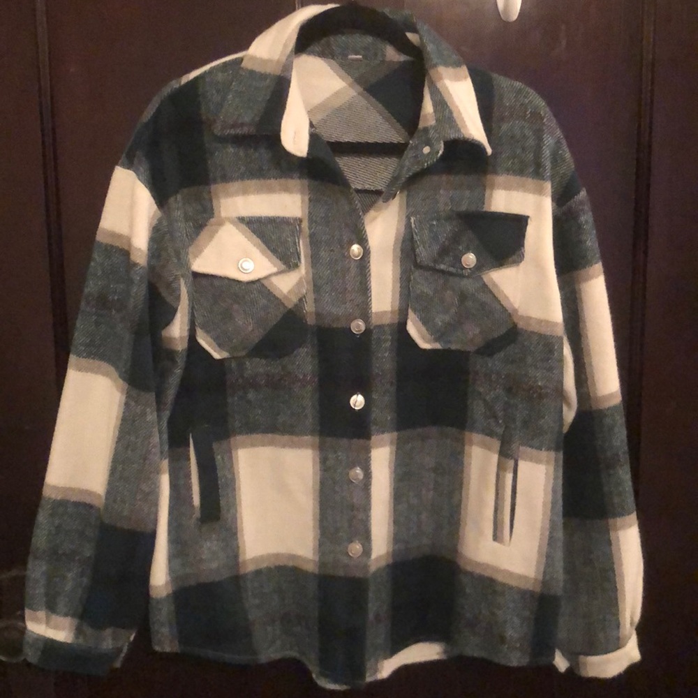 Shein green and tan shirt jacket.  Size Large